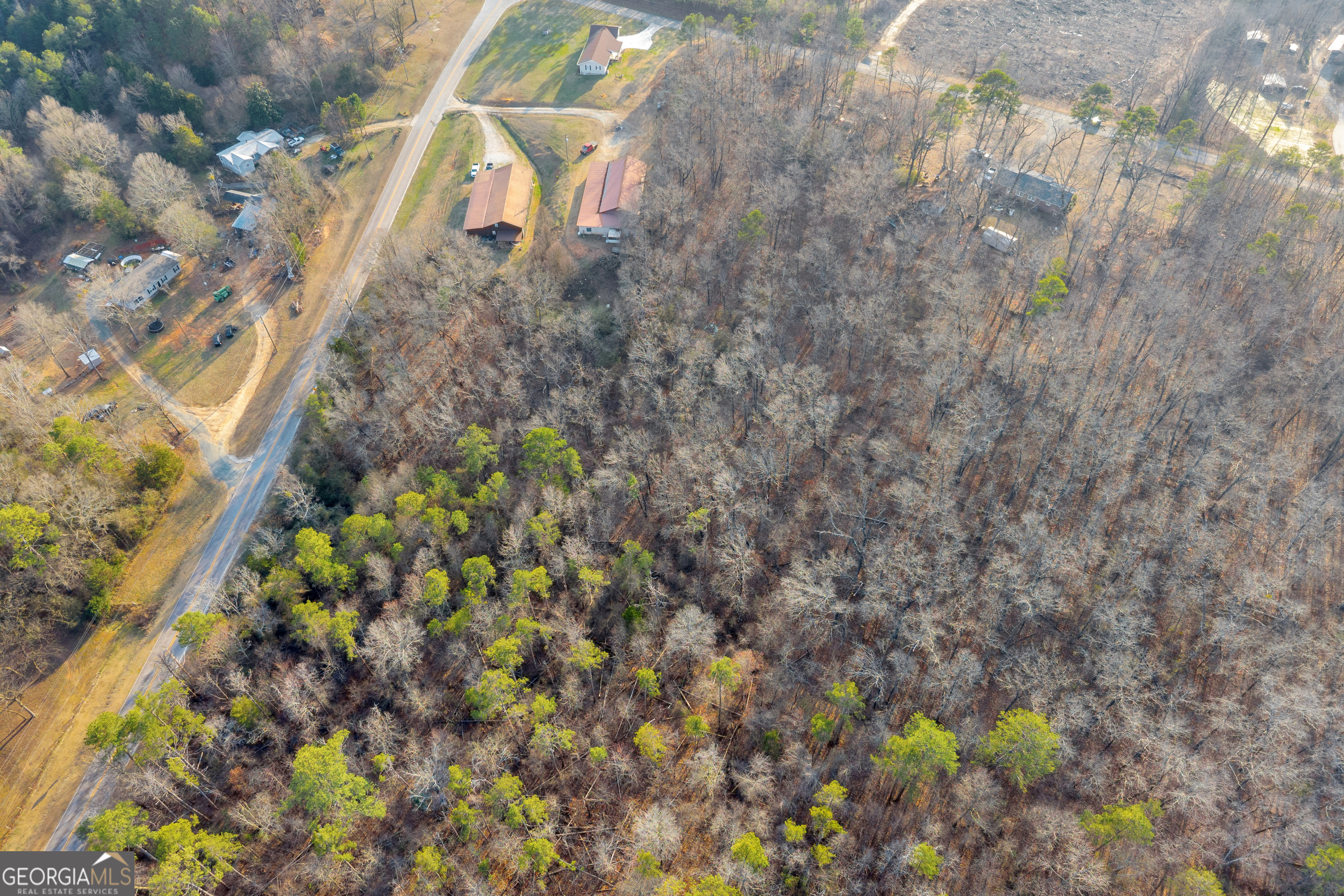 2122 Hunters Creek Road Carnesville GA 30521
