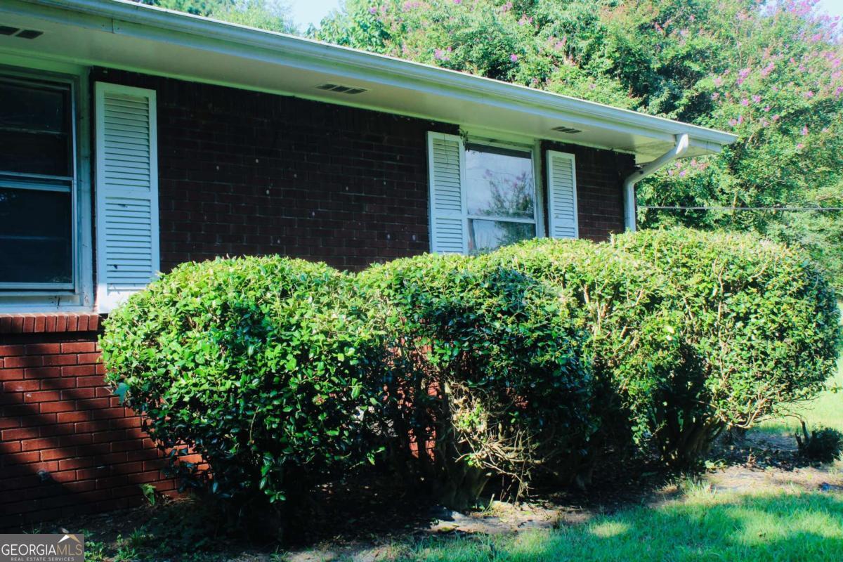 4460 Stonewall Tell Road Atlanta GA 30349
