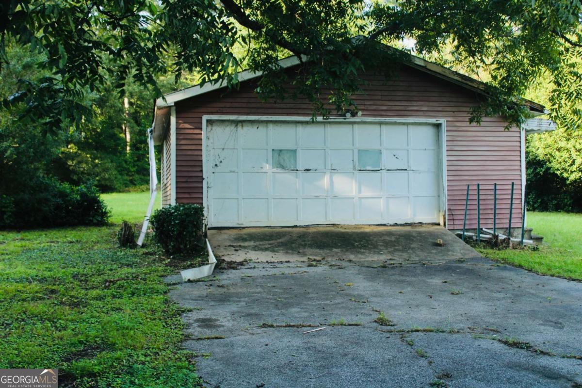 4460 Stonewall Tell Road Atlanta GA 30349