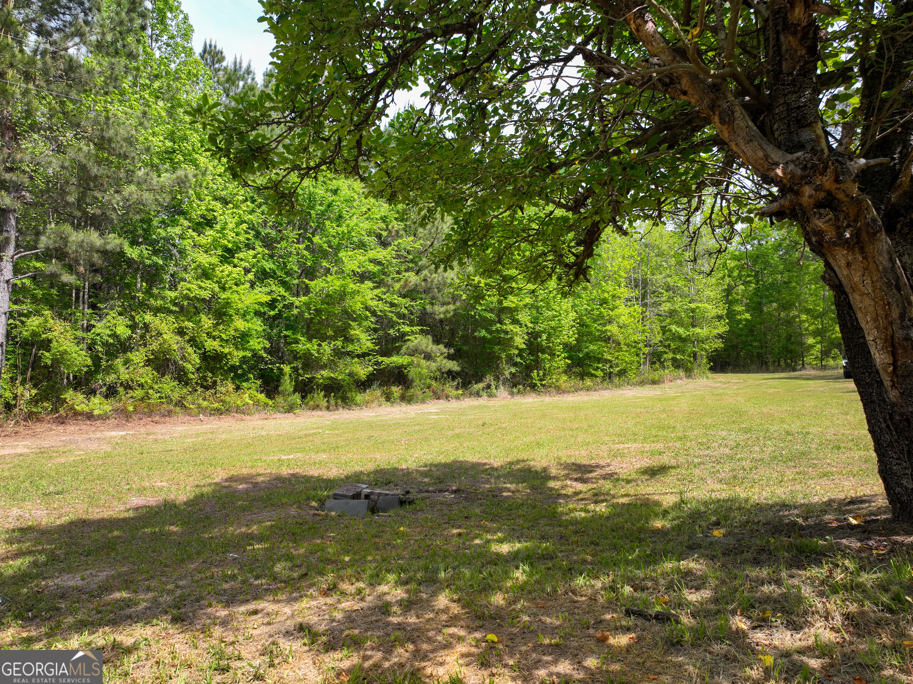 563 Bellhouse Road Gordon GA 31031
