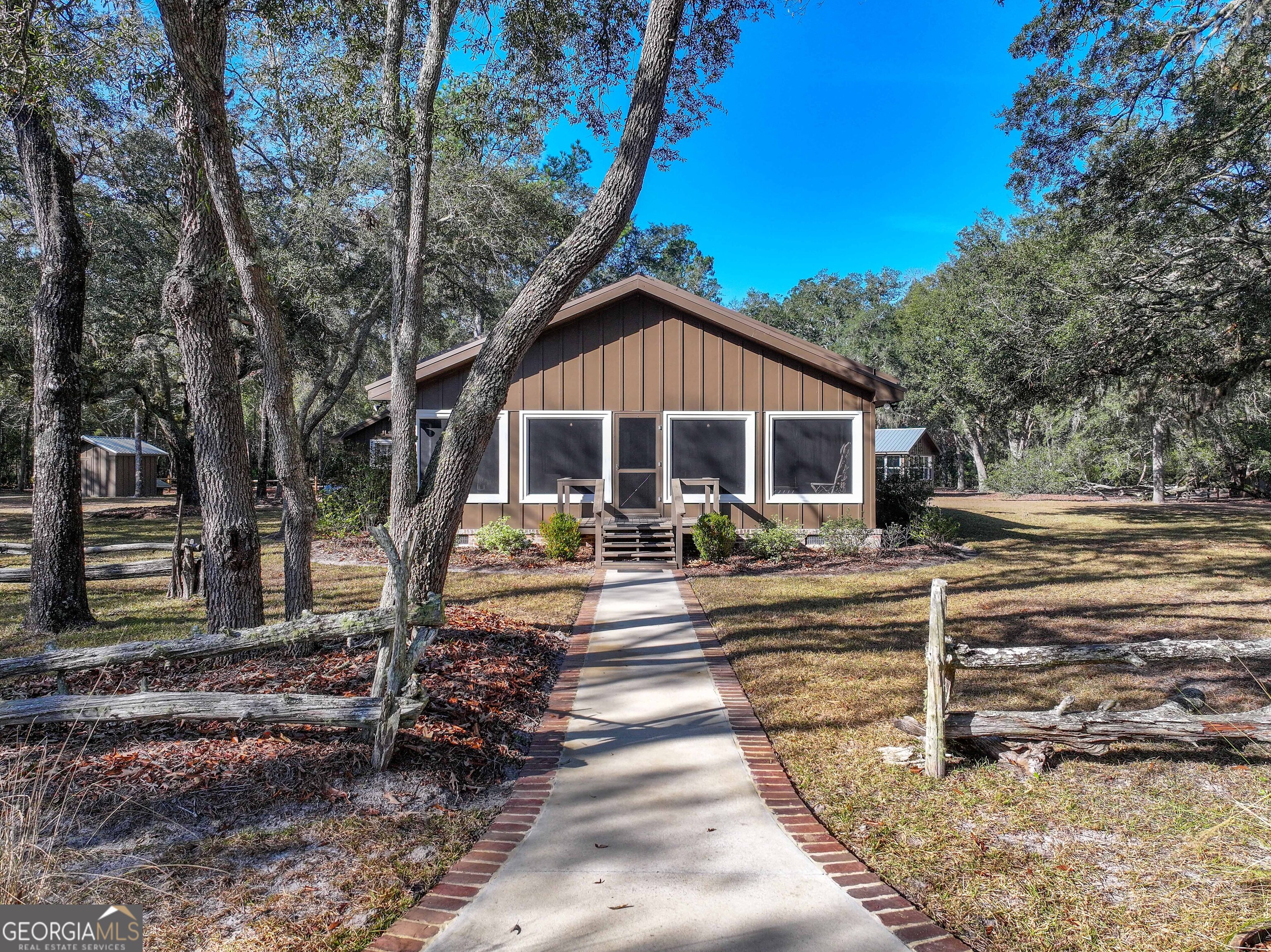 279 Mid River Road White Oak GA 31568
