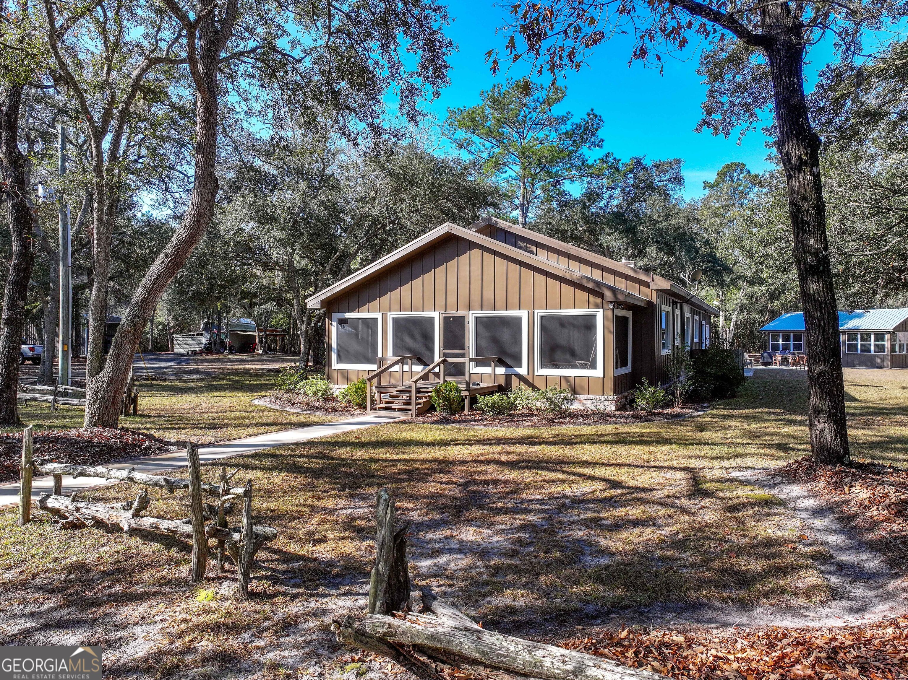279 Mid River Road White Oak GA 31568
