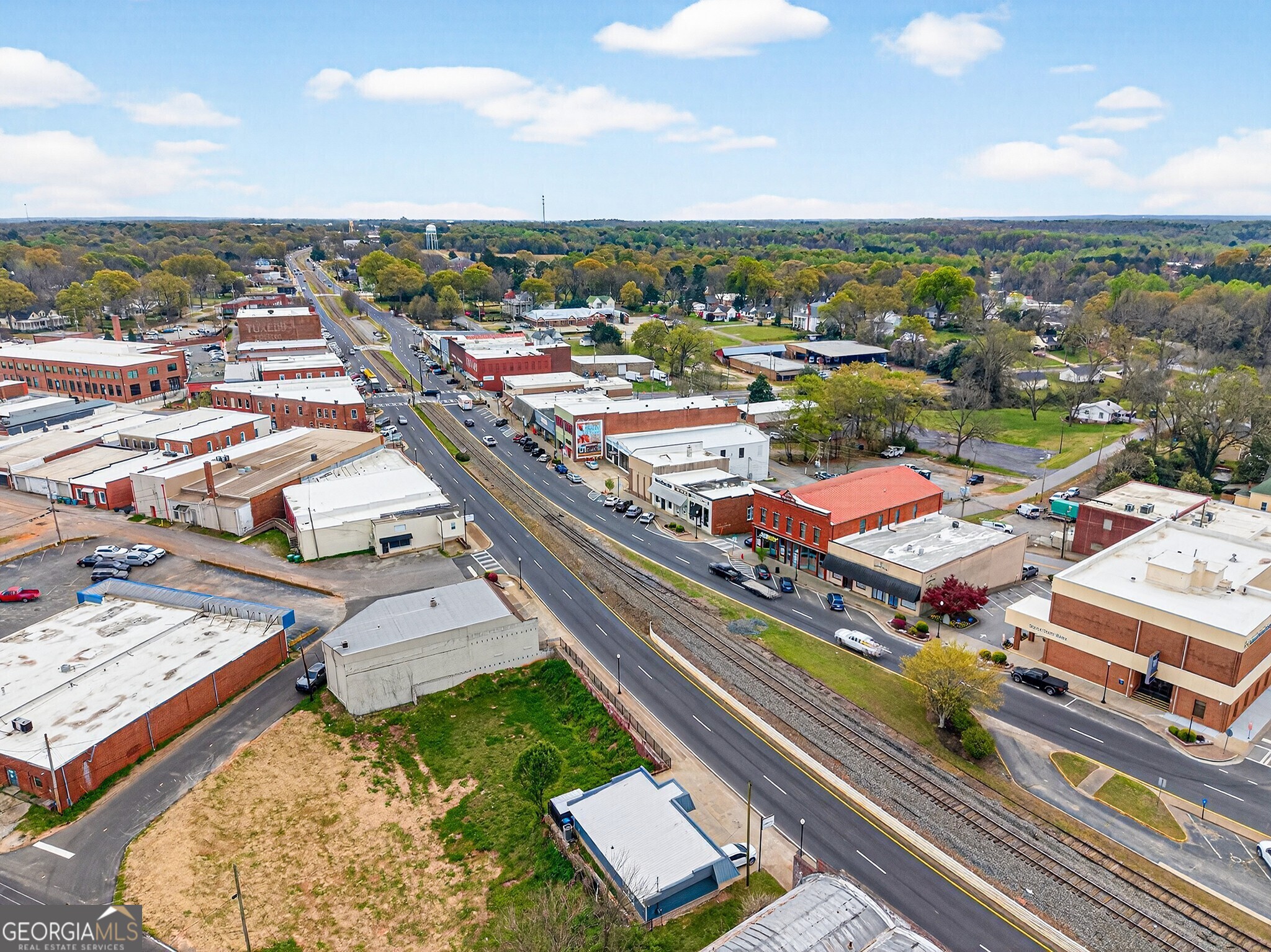 696 530 Madison Street Commerce GA 30529