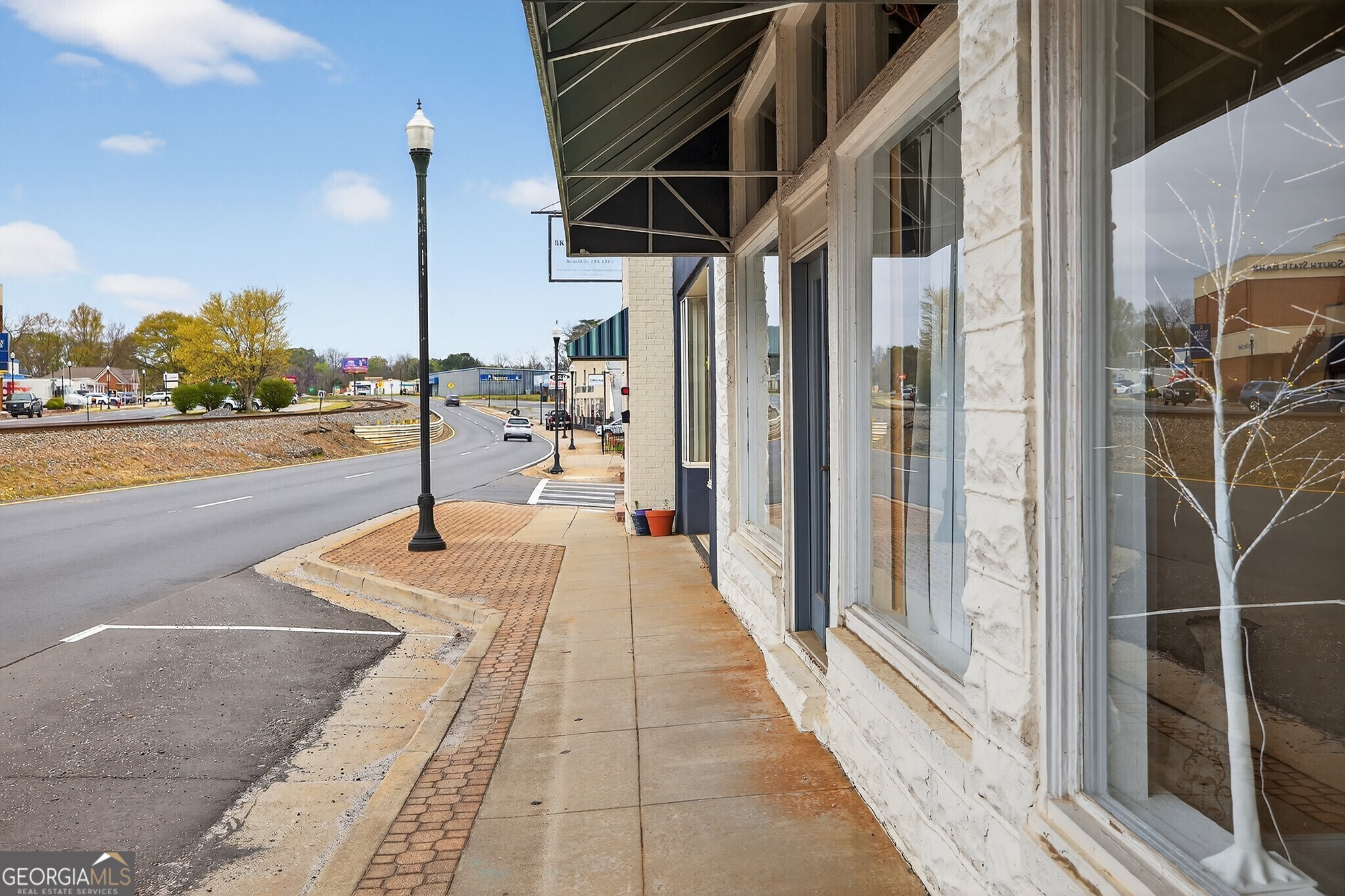 696 530 Madison Street Commerce GA 30529