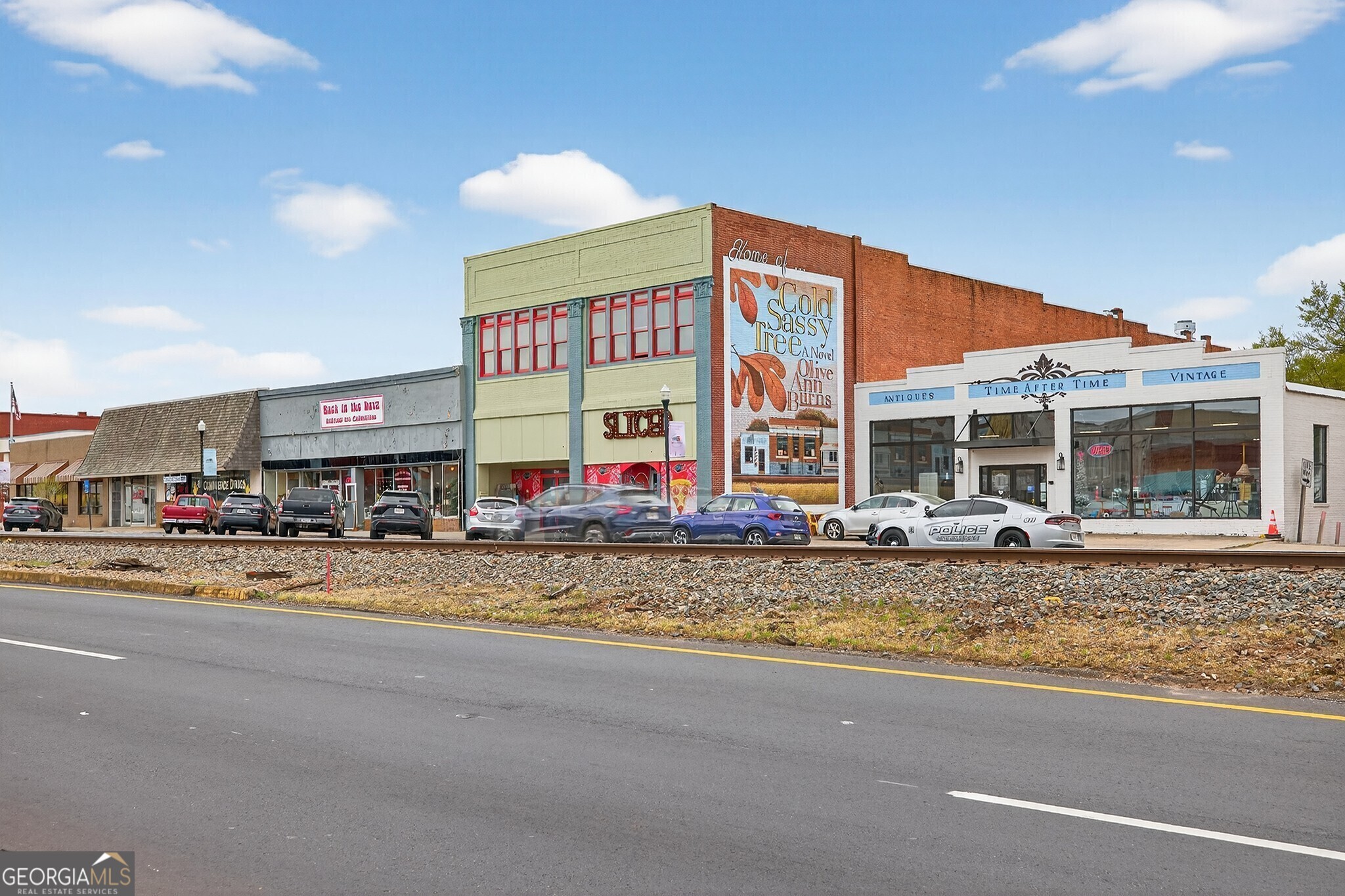 696 530 Madison Street Commerce GA 30529