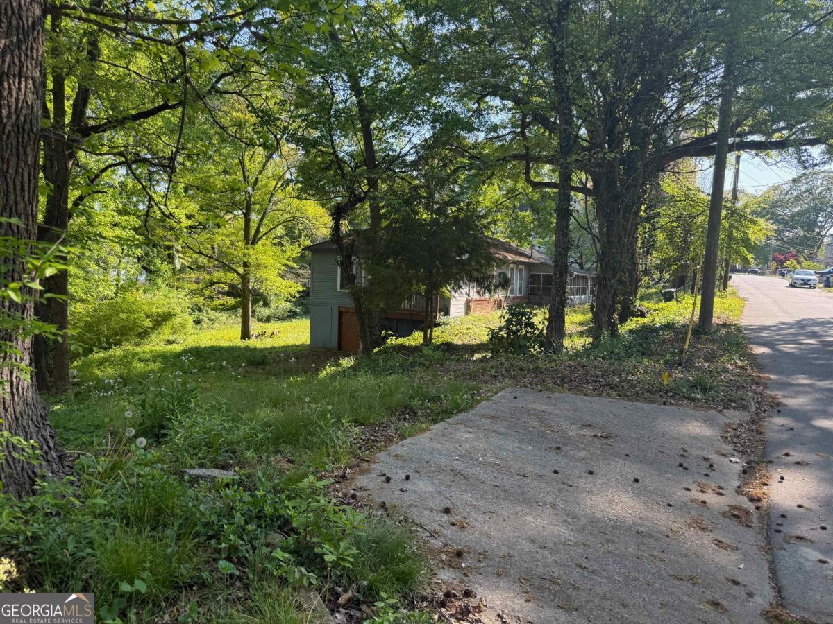 2422 Claude Street Atlanta GA 30318
