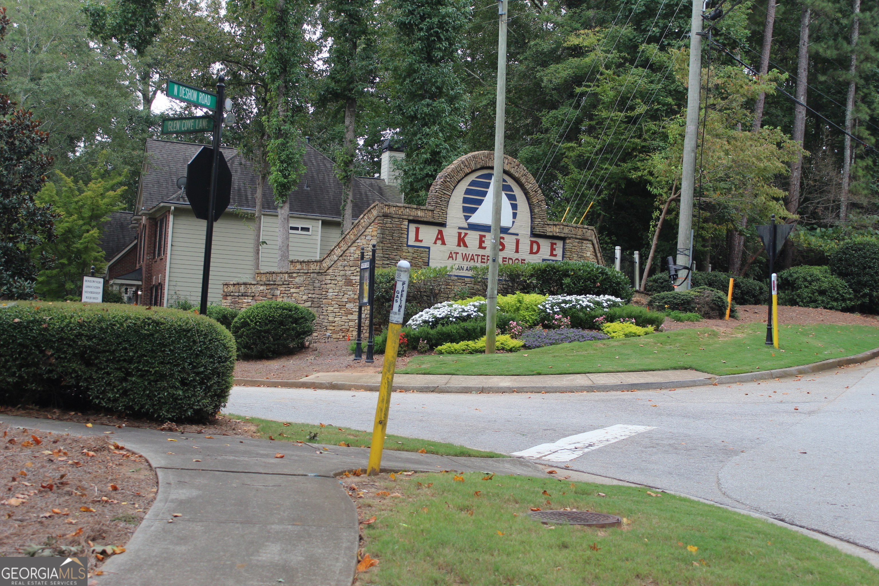 441 N Deshong Road Stone Mountain GA 30087