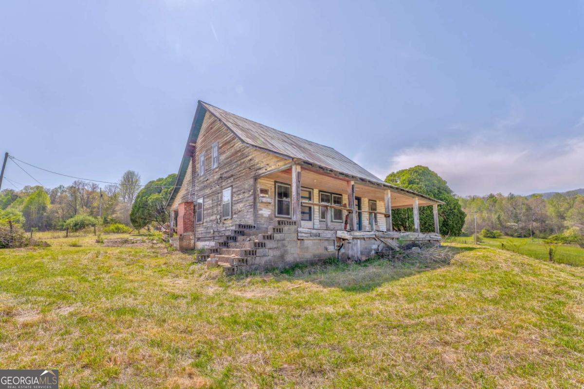 365 Waters Road Mccaysville GA 30555