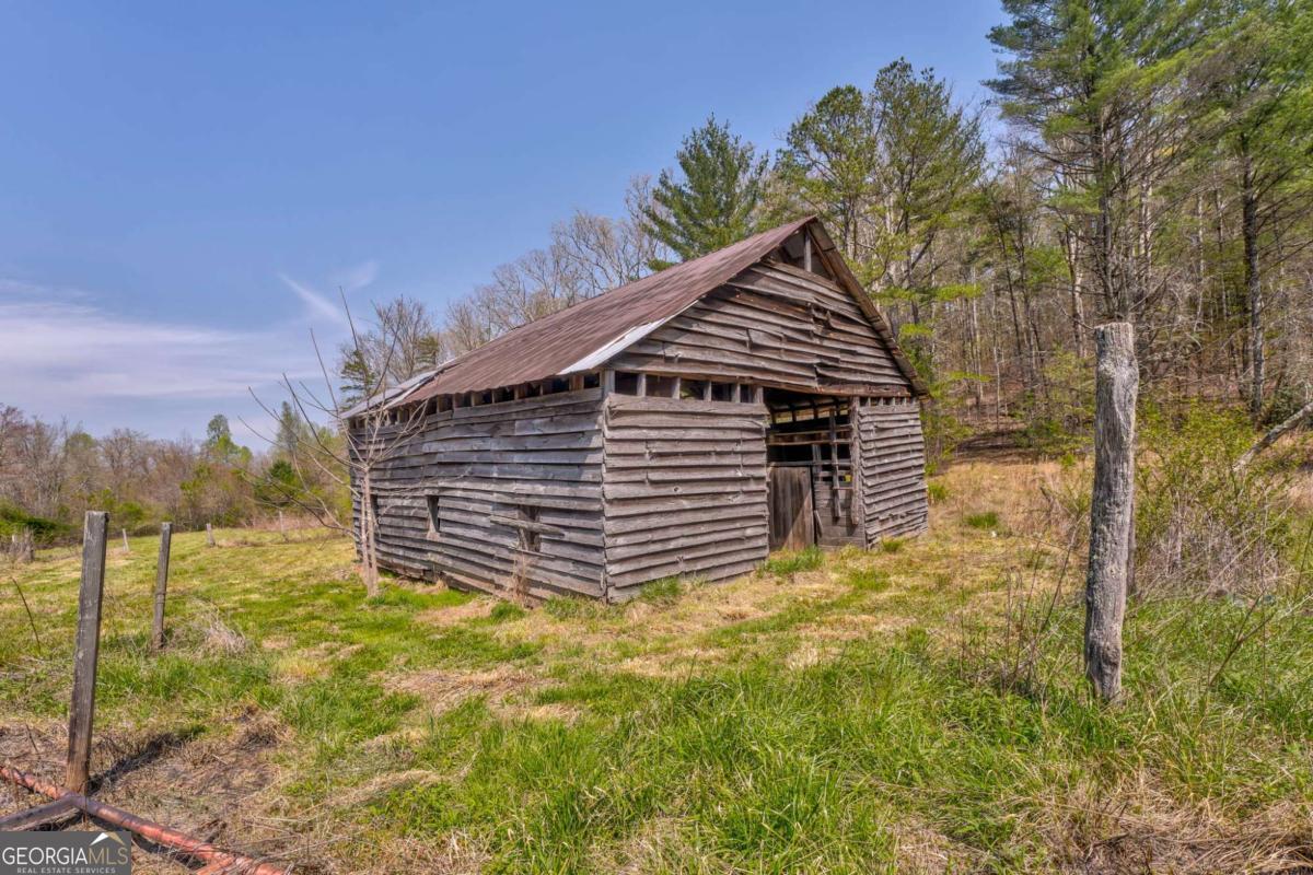 365 Waters Road Mccaysville GA 30555