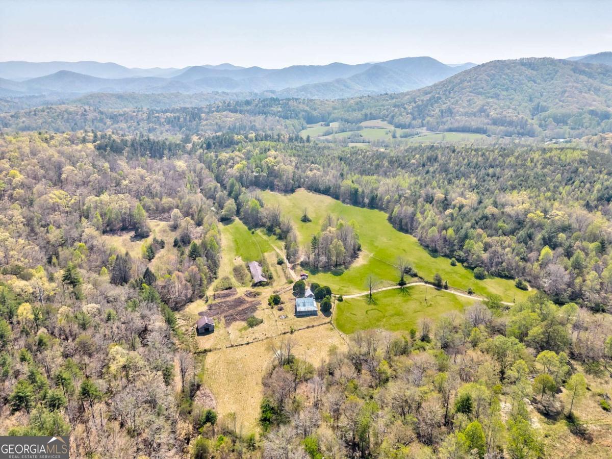 365 Waters Road Mccaysville GA 30555