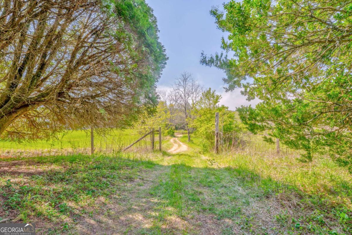 365 Waters Road Mccaysville GA 30555