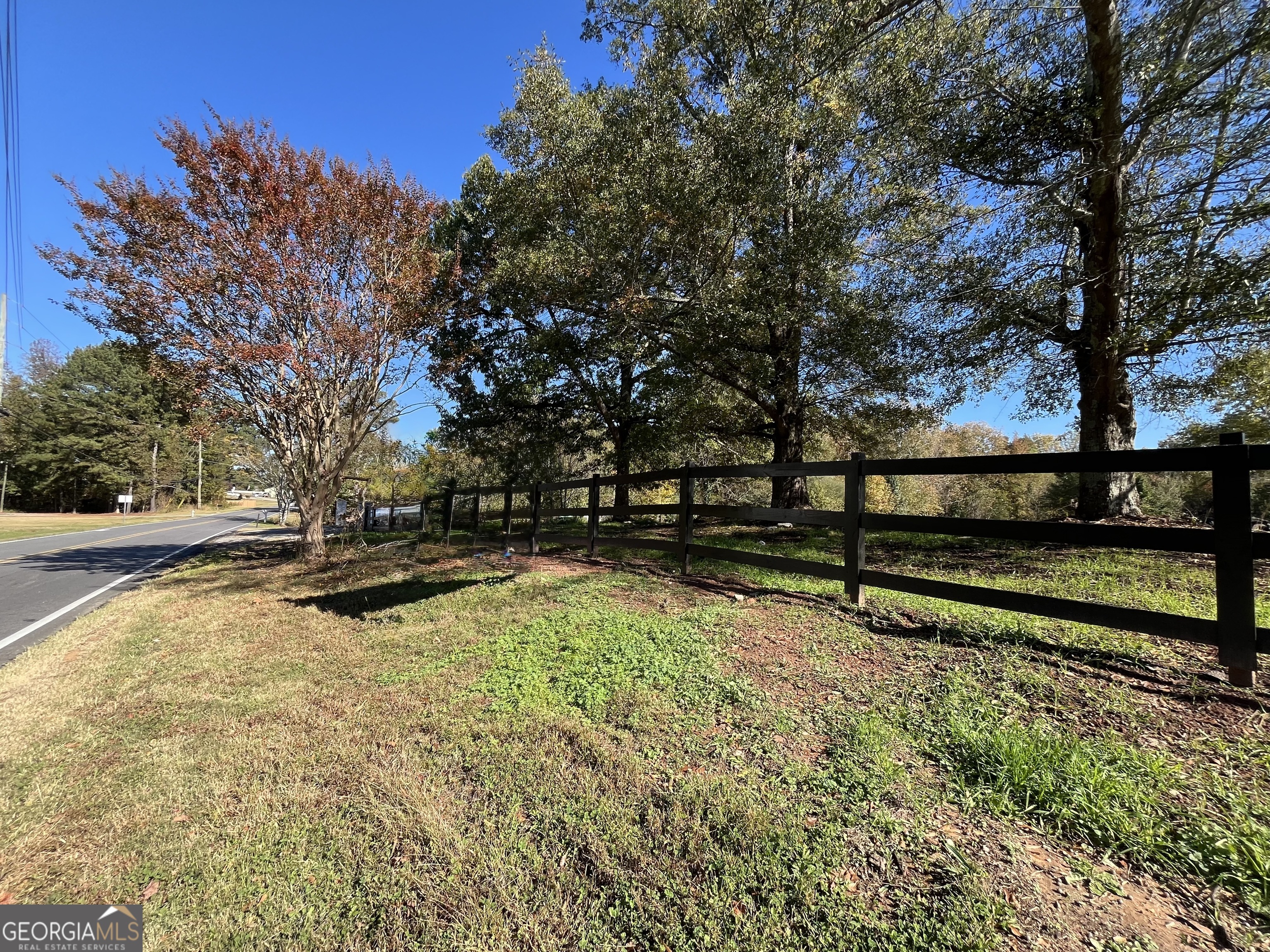 1982 Fence Road Dacula GA 30019
