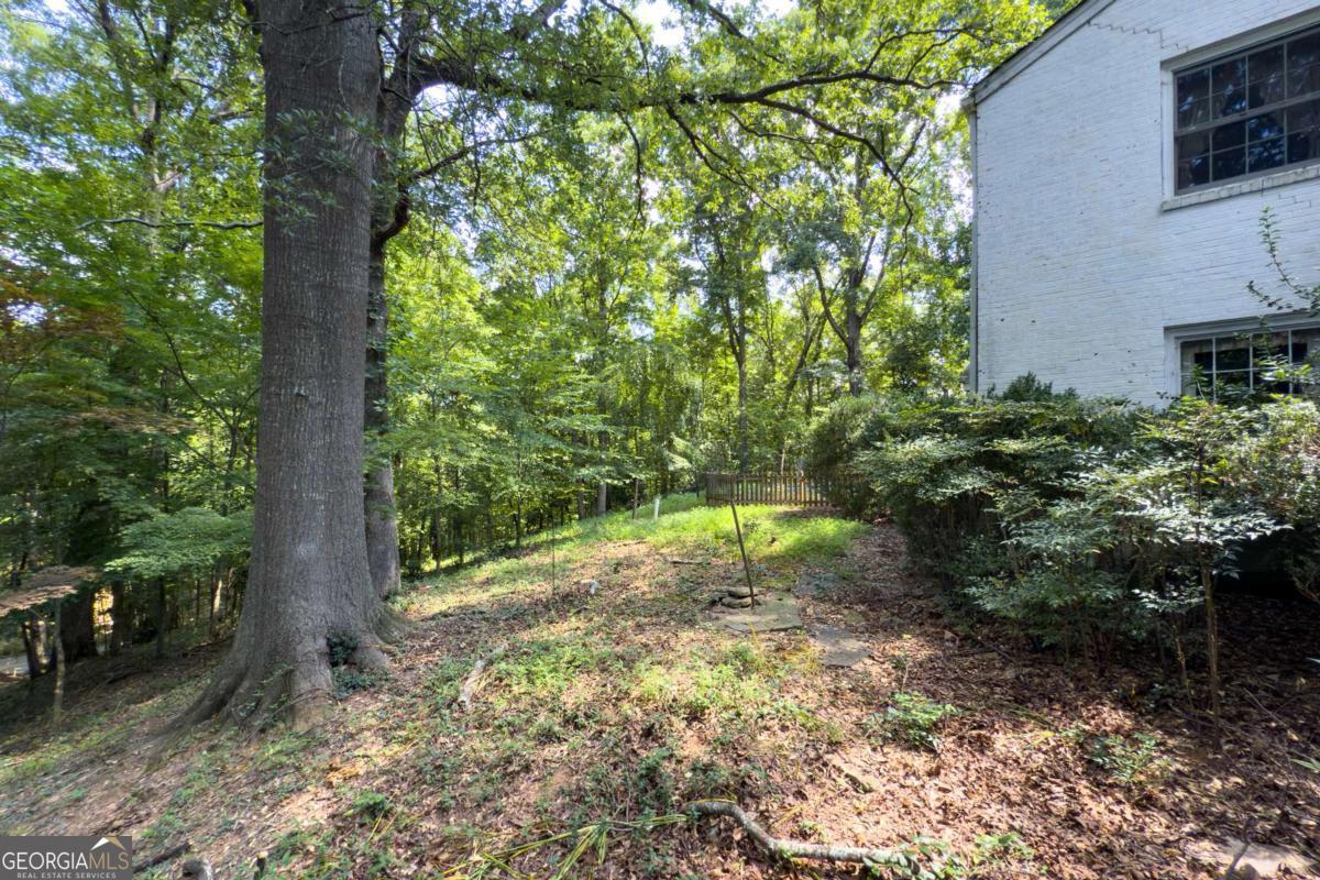 1700 W Paces Ferry Road NW Atlanta GA 30327