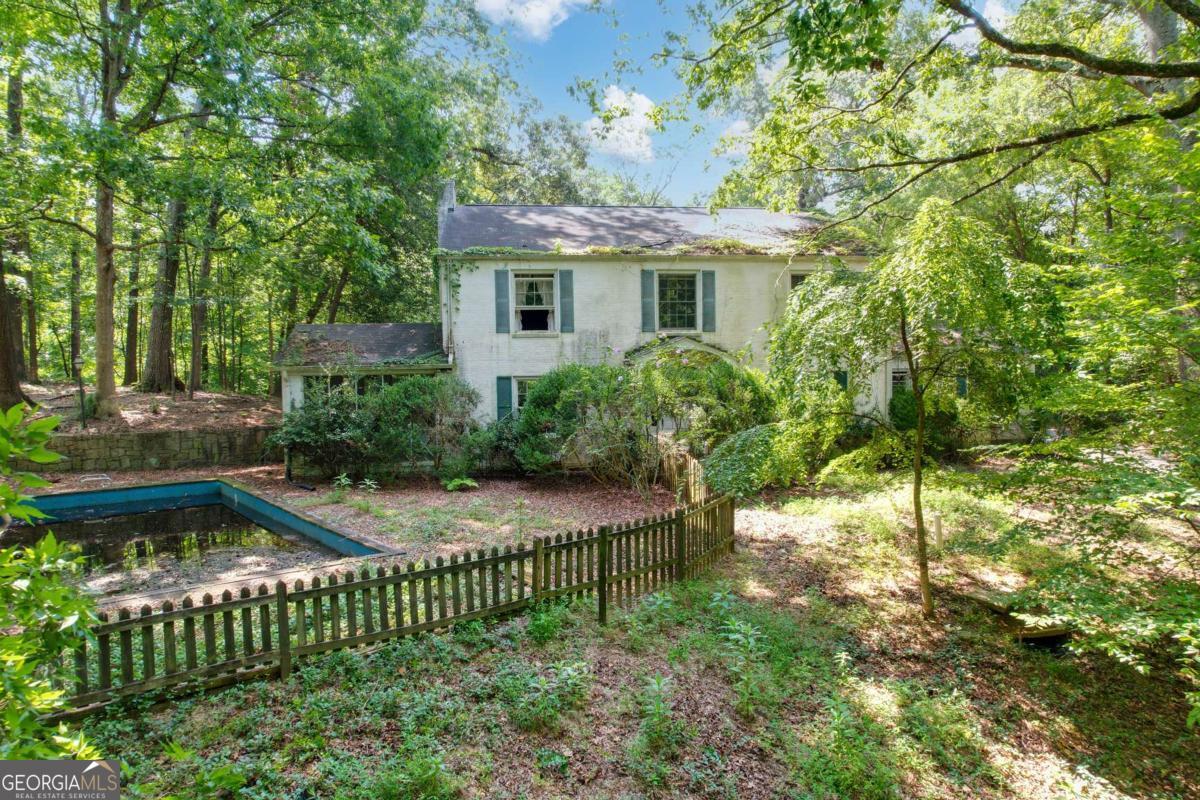 1700 W Paces Ferry Road NW Atlanta GA 30327