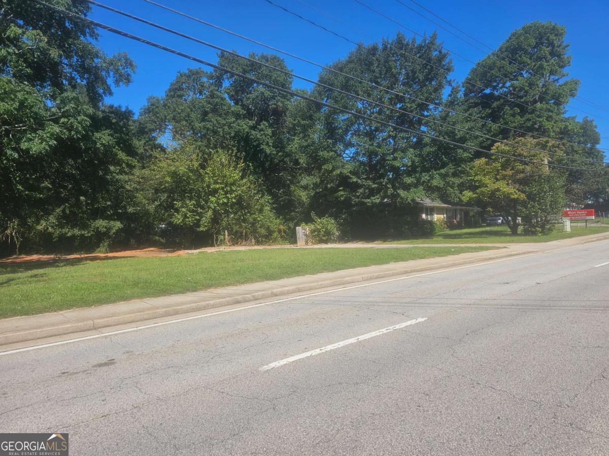 1987 Wesley Chapel Road Decatur GA 30035