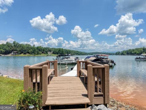 14 B Breezewood Village Young Harris GA 30582