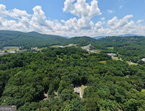 14 B Breezewood Village Young Harris GA 30582