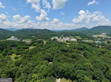 14 B Breezewood Village Young Harris GA 30582