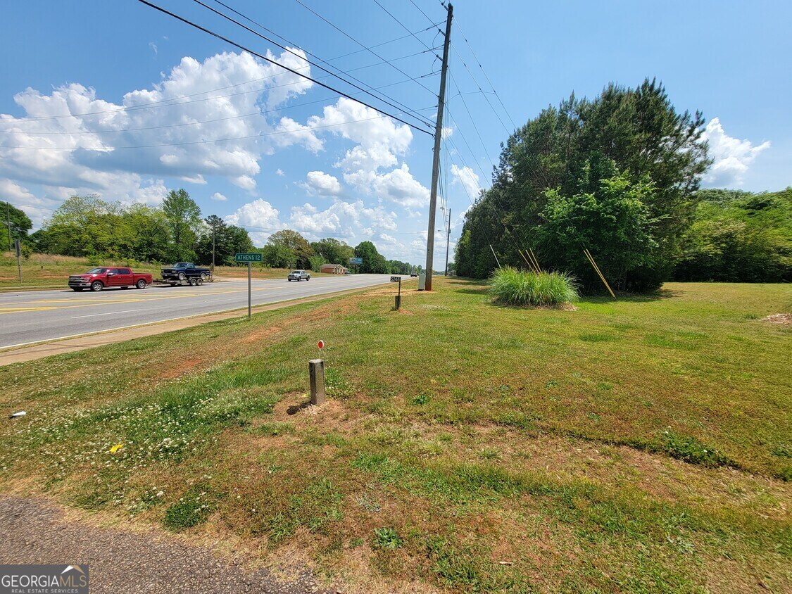 5246 Us Highway 441 S Nicholson GA 30565