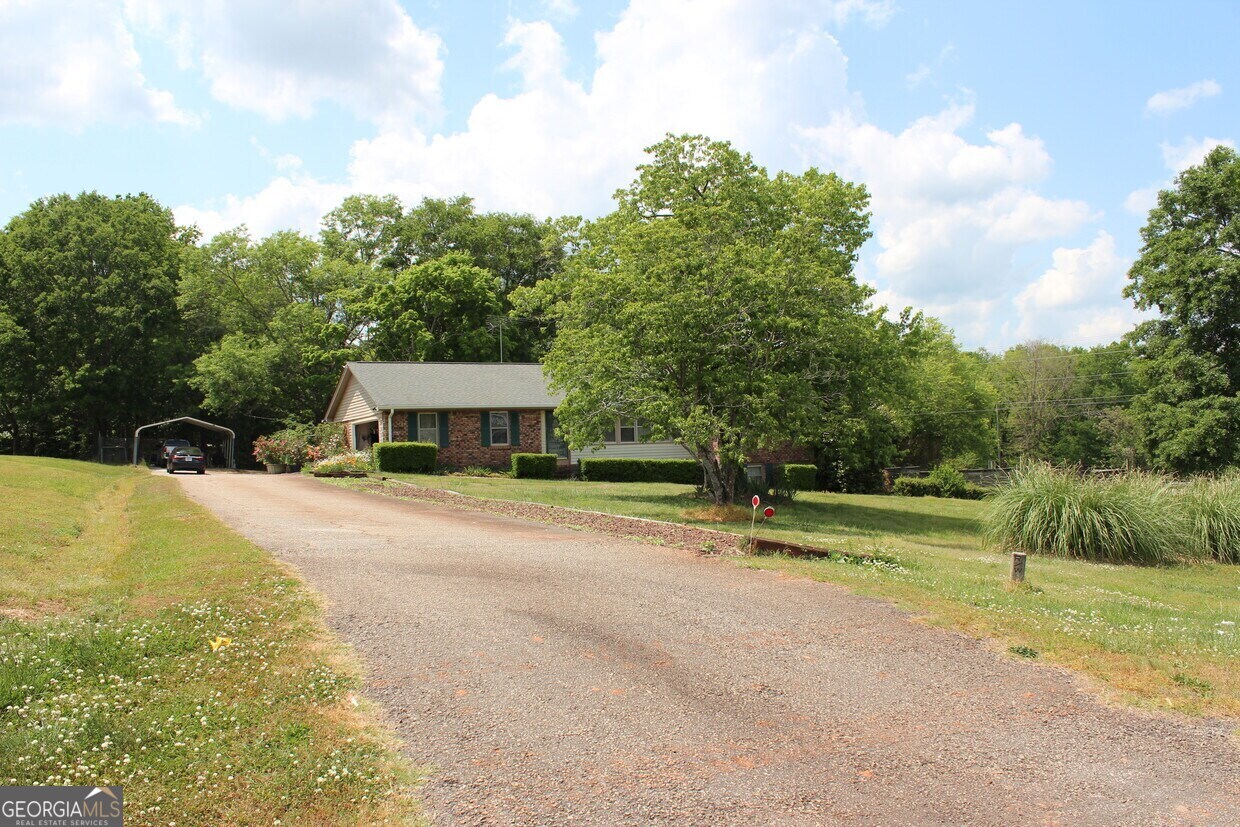 5246 Us Highway 441 S Nicholson GA 30565