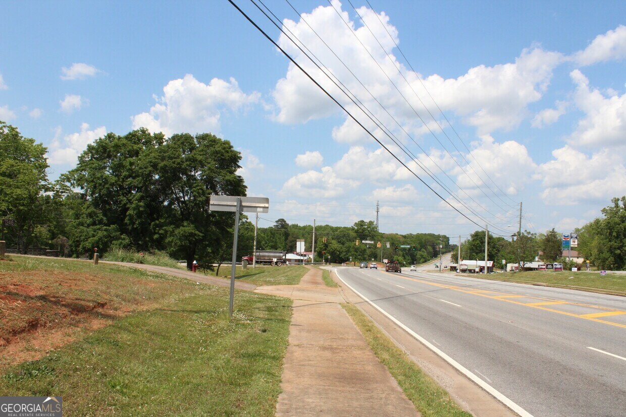 5246 Us Highway 441 S Nicholson GA 30565