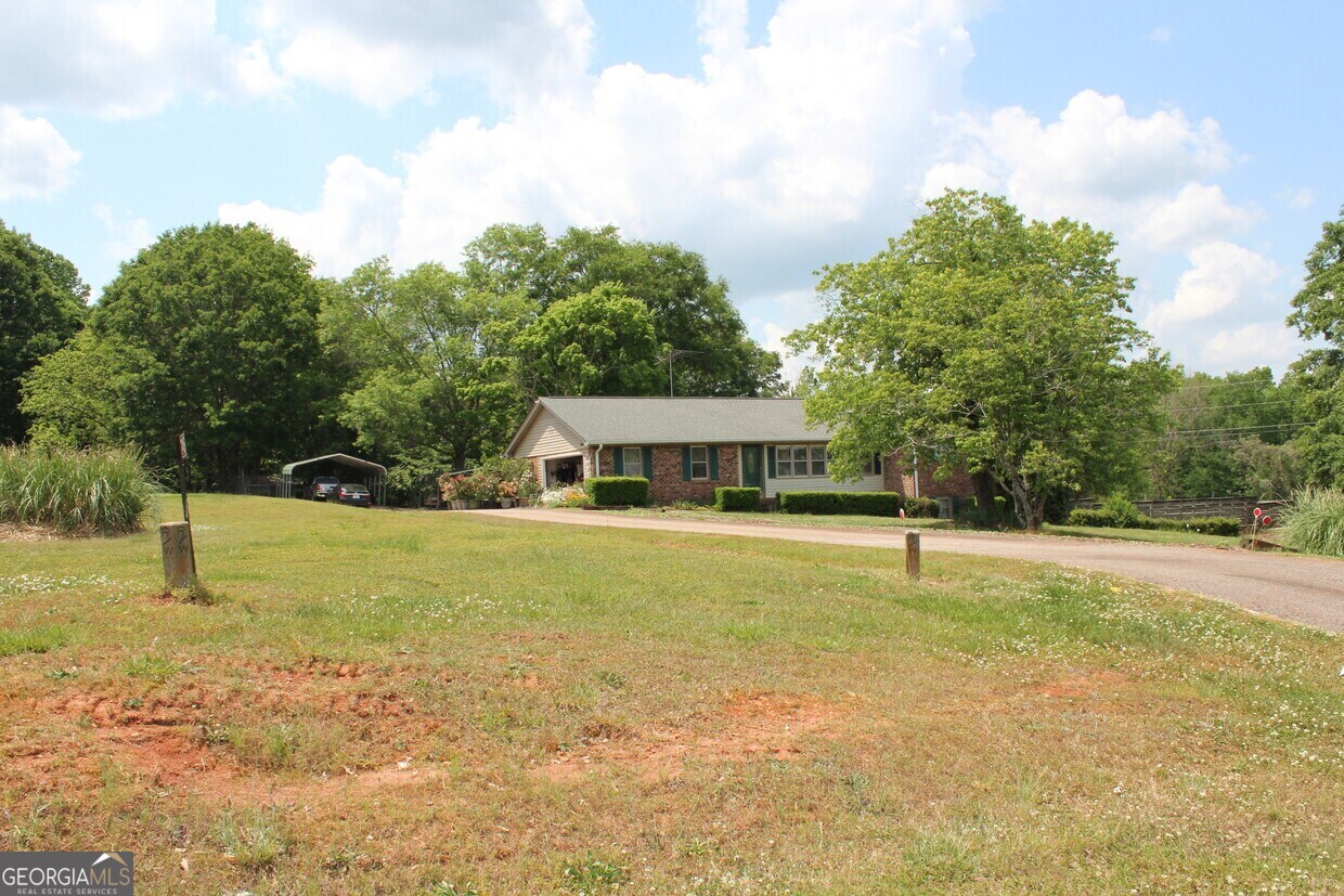 5246 Us Highway 441 S Nicholson GA 30565
