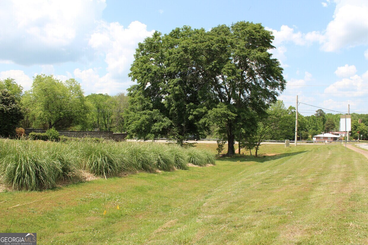 5246 Us Highway 441 S Nicholson GA 30565