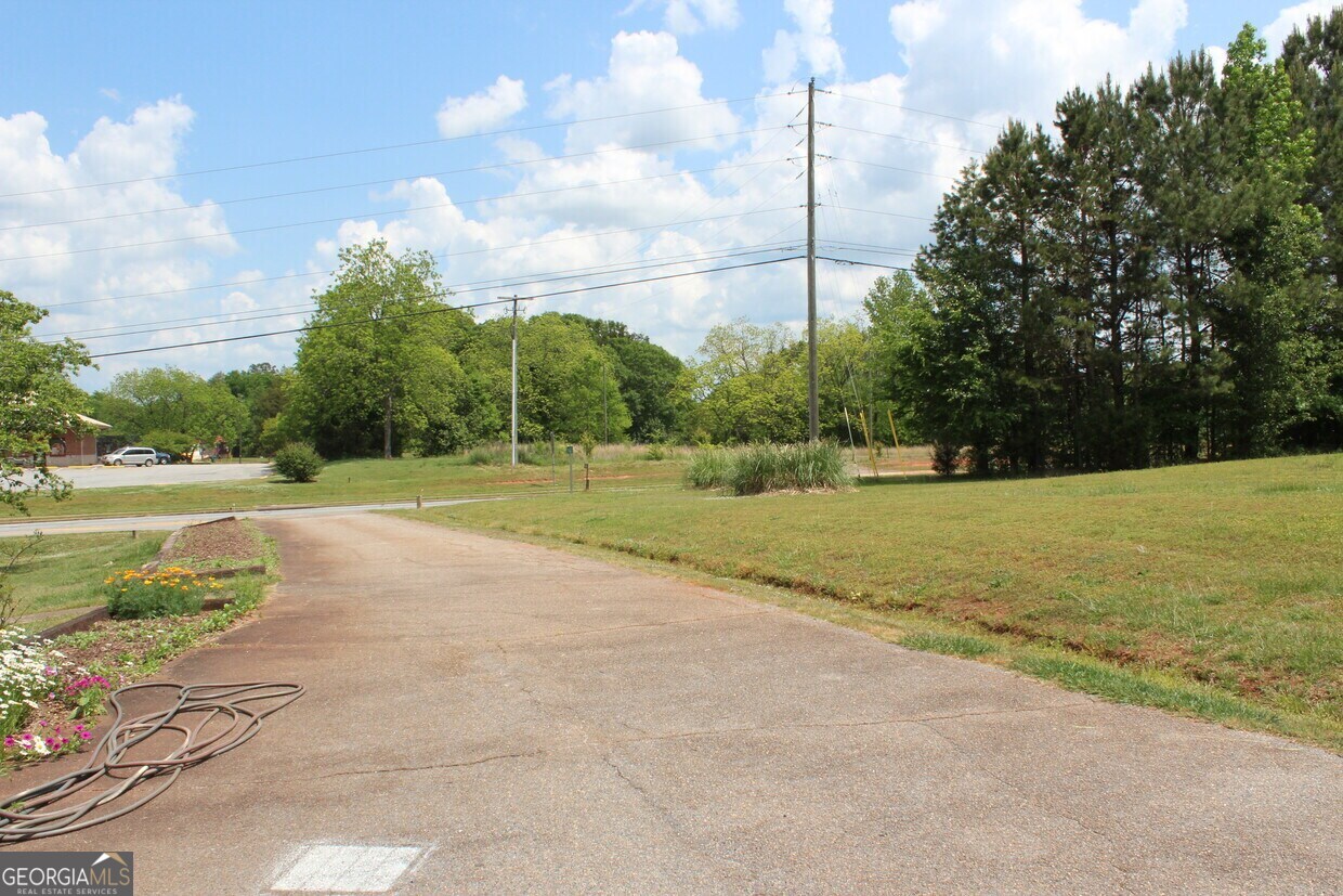 5246 Us Highway 441 S Nicholson GA 30565