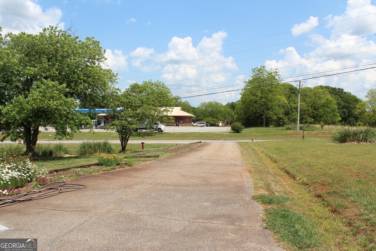 5246 Us Highway 441 S Nicholson GA 30565