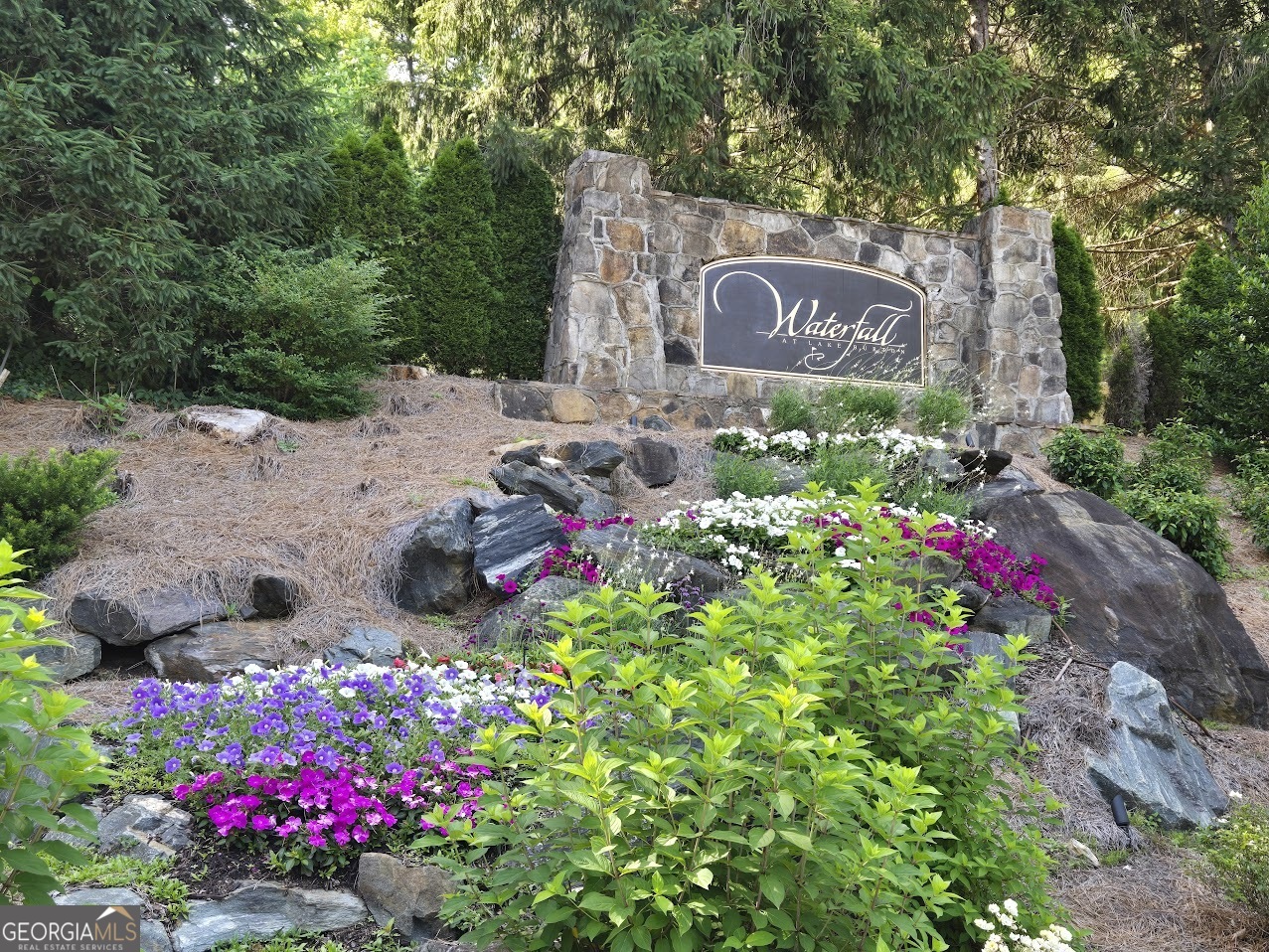 V 15 Village Club Drive Clayton GA 30525