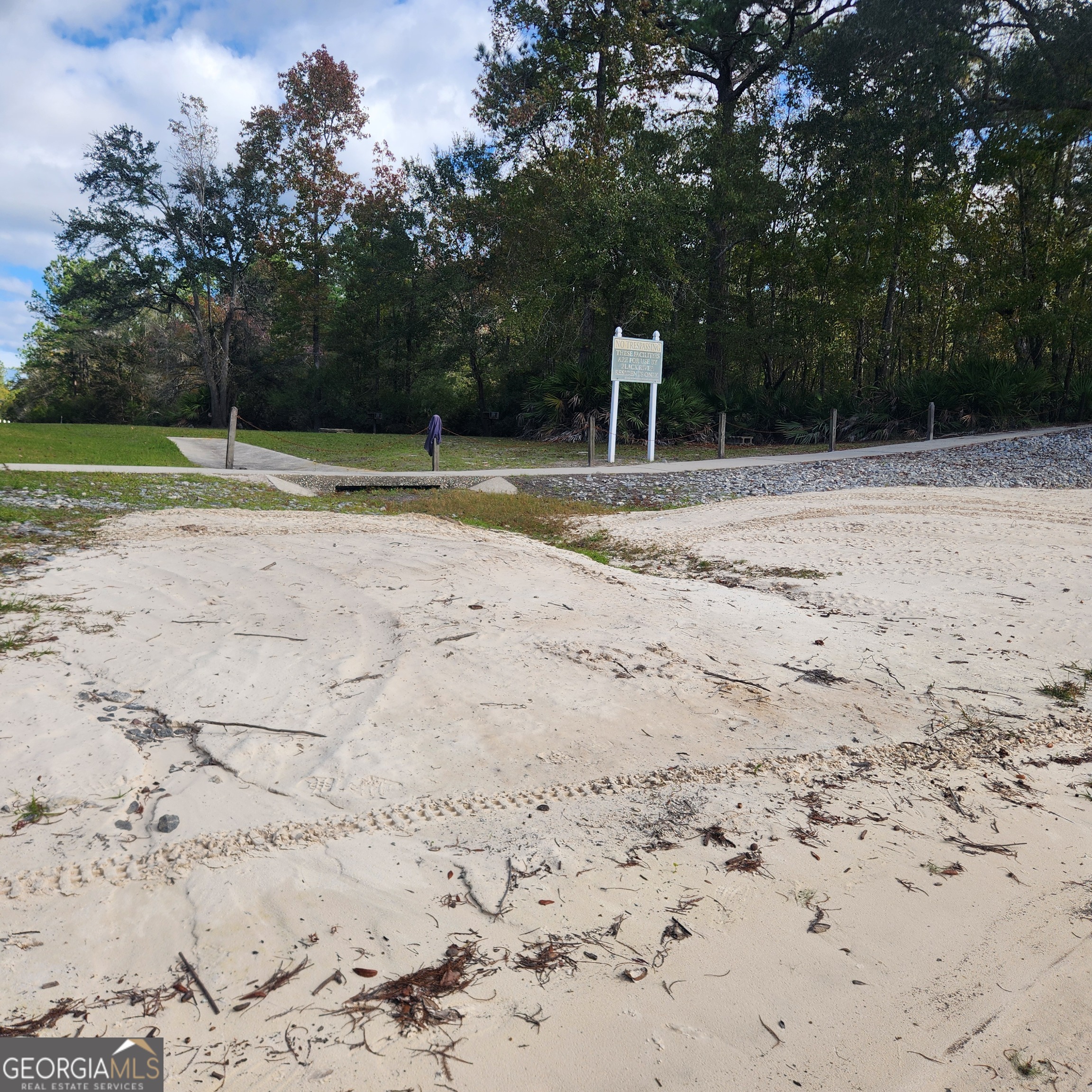 559 Lake Deborah Drive Folkston GA 31537