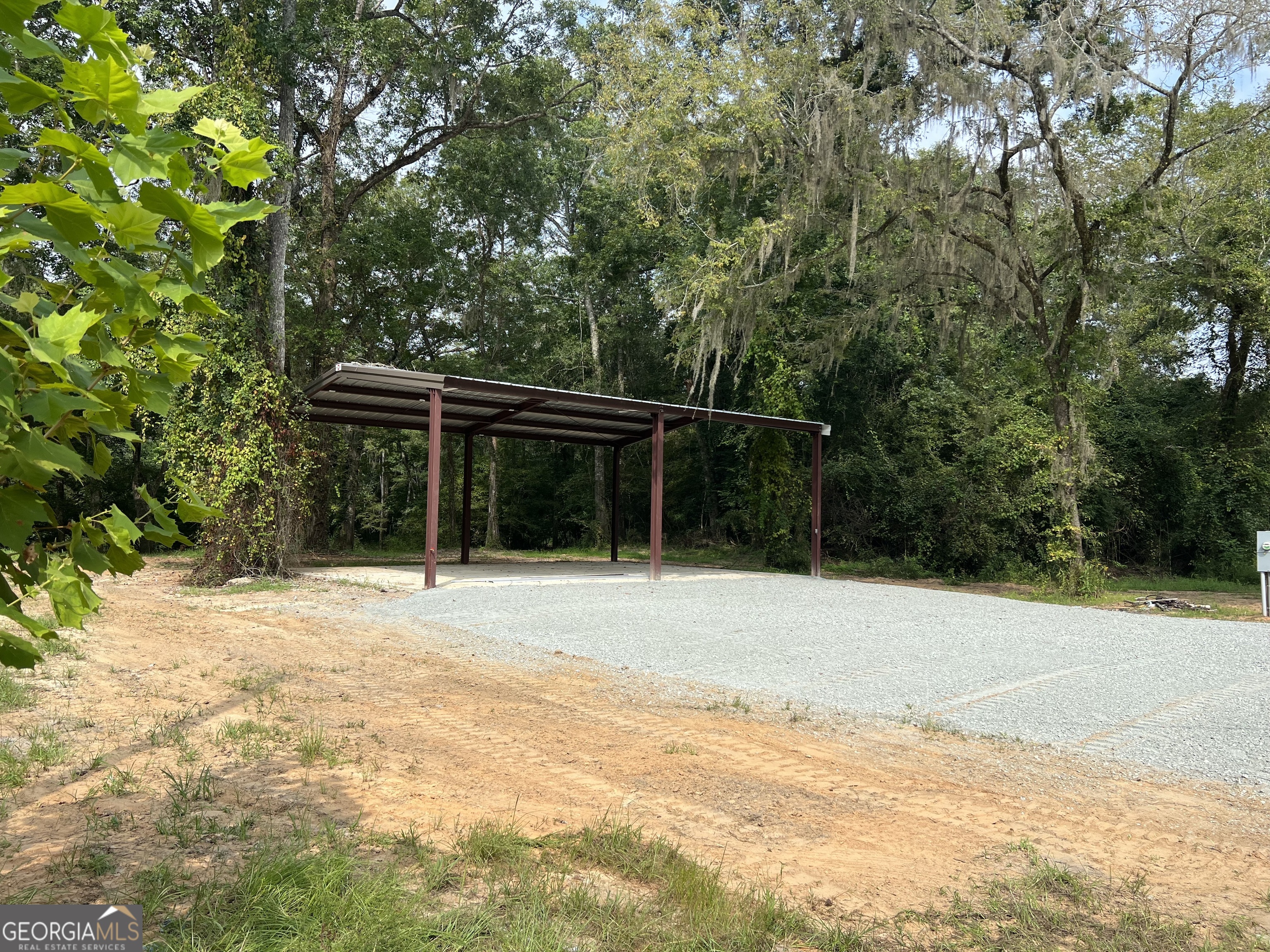 1564 Eagles Point Surrency GA 31563