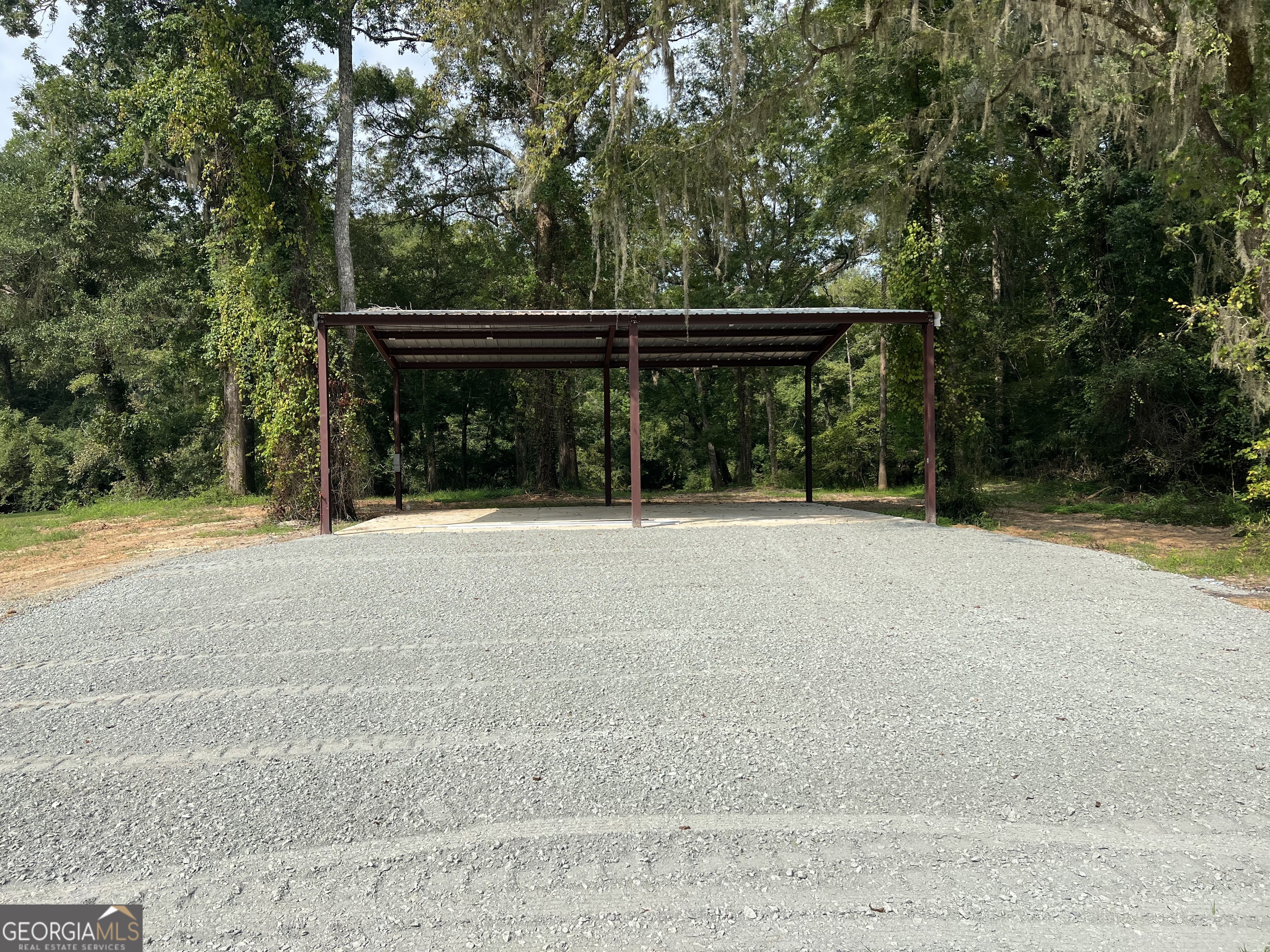 1564 Eagles Point Surrency GA 31563