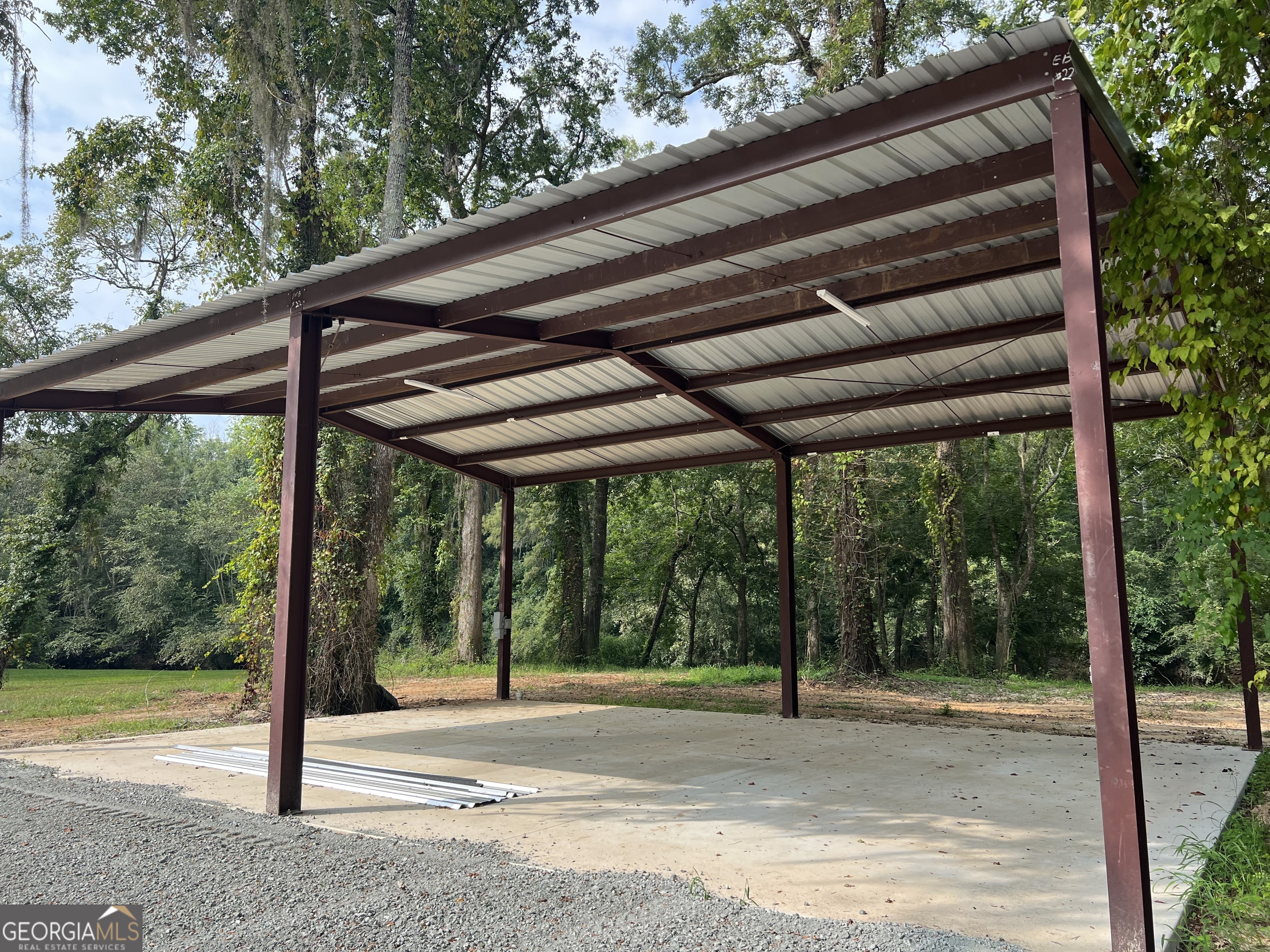 1564 Eagles Point Surrency GA 31563