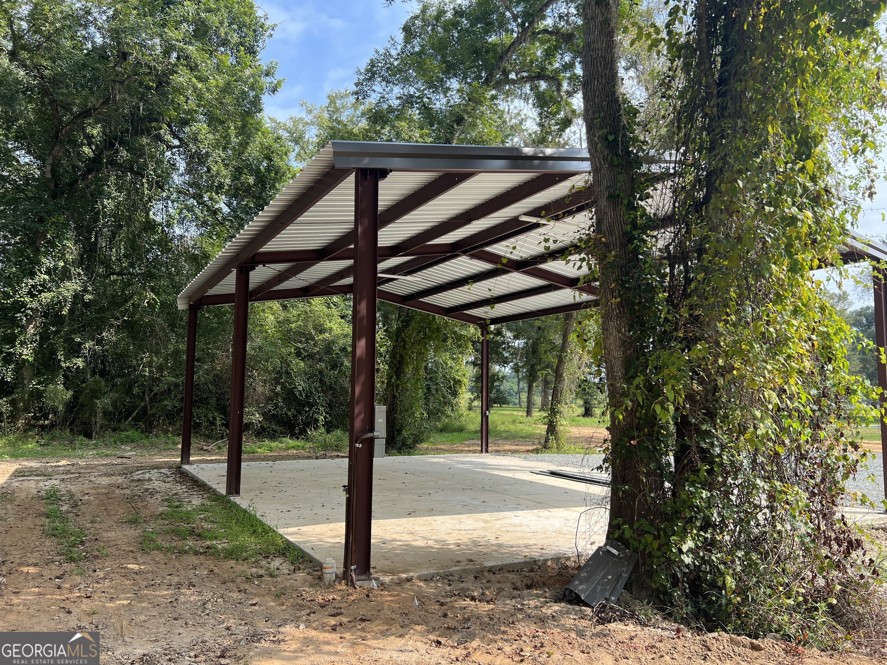 1564 Eagles Point Surrency GA 31563