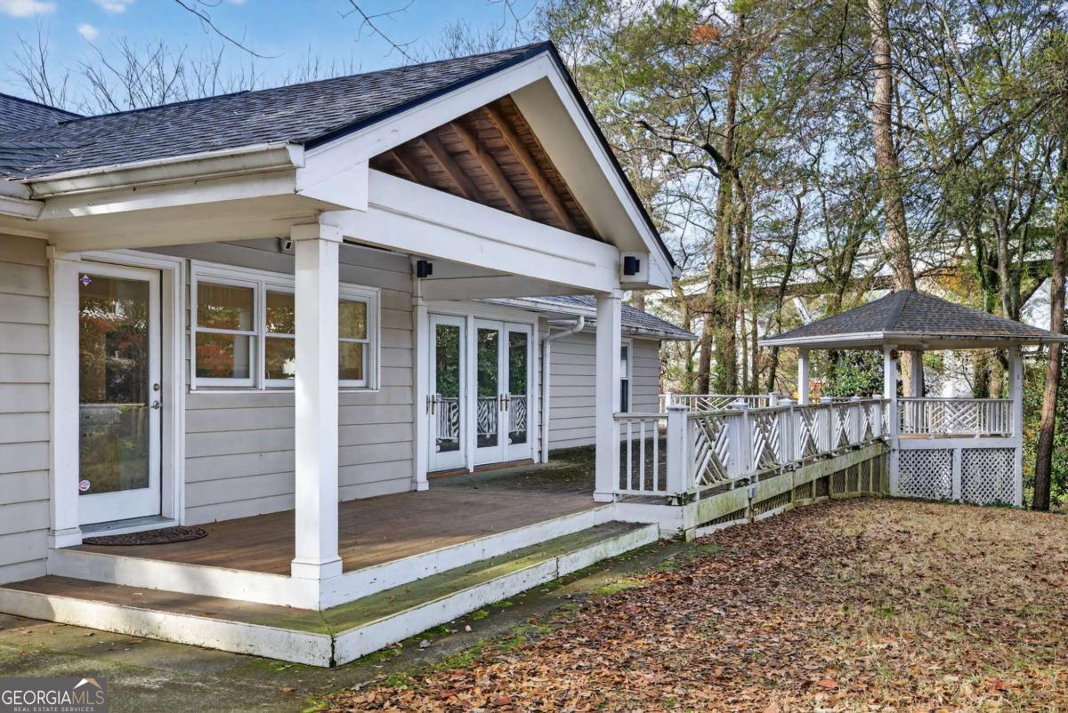 1040 Lindridge Drive NE Atlanta GA 30324