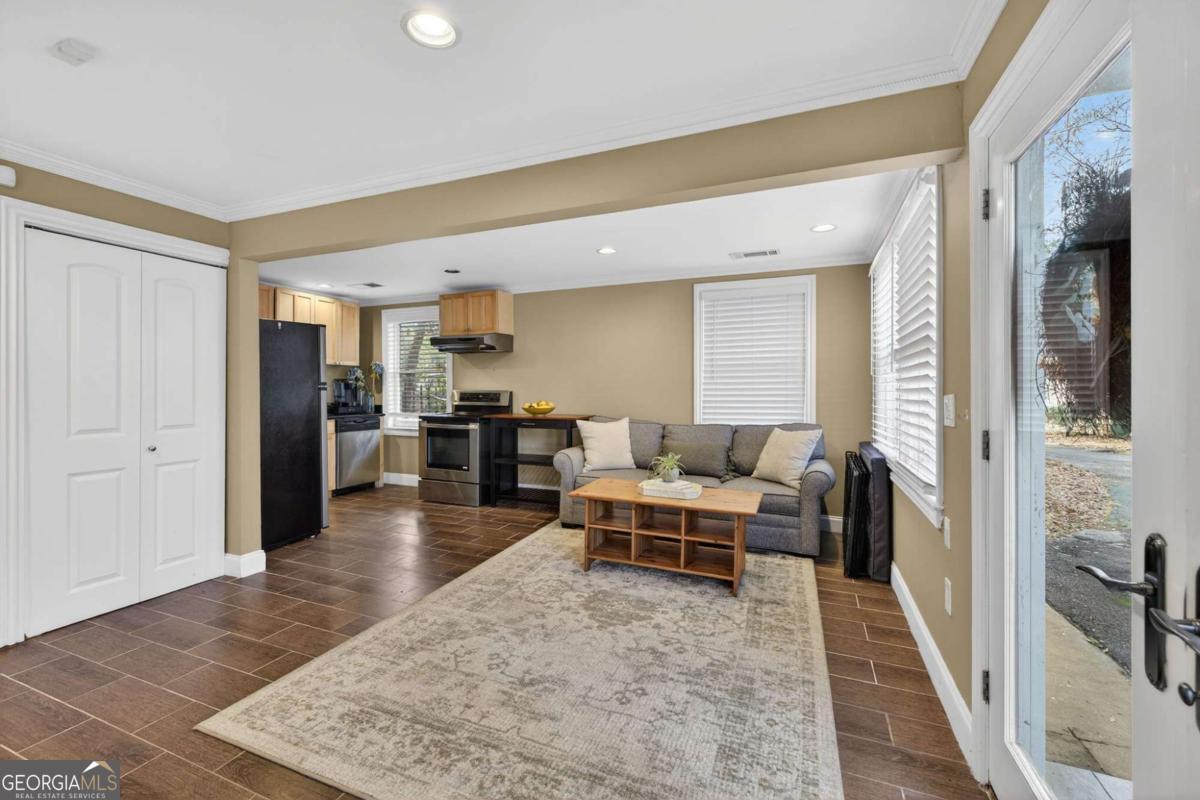 1040 Lindridge Drive NE Atlanta GA 30324