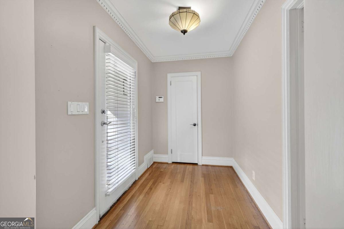 1040 Lindridge Drive NE Atlanta GA 30324