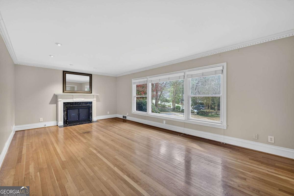1040 Lindridge Drive NE Atlanta GA 30324