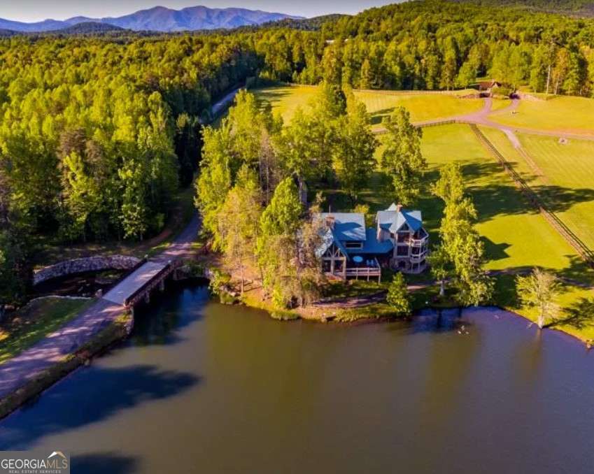 232 Andes Ridge Ellijay GA 30540