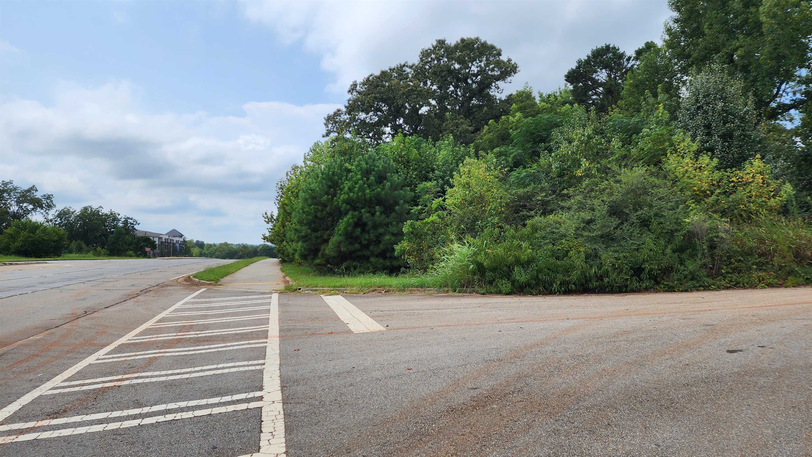 1661 Friendship Road Hoschton GA 30548