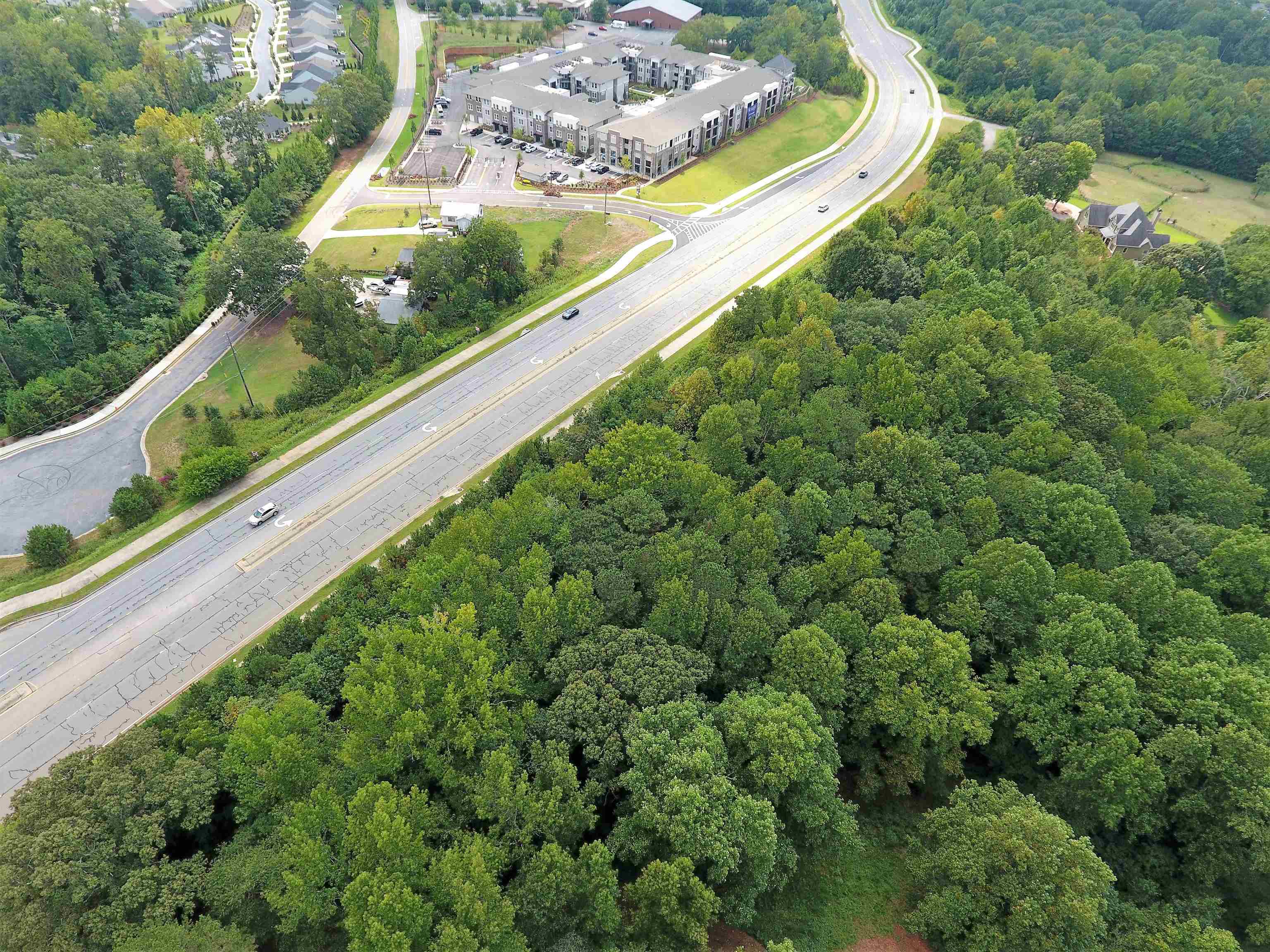 1661 Friendship Road Hoschton GA 30548