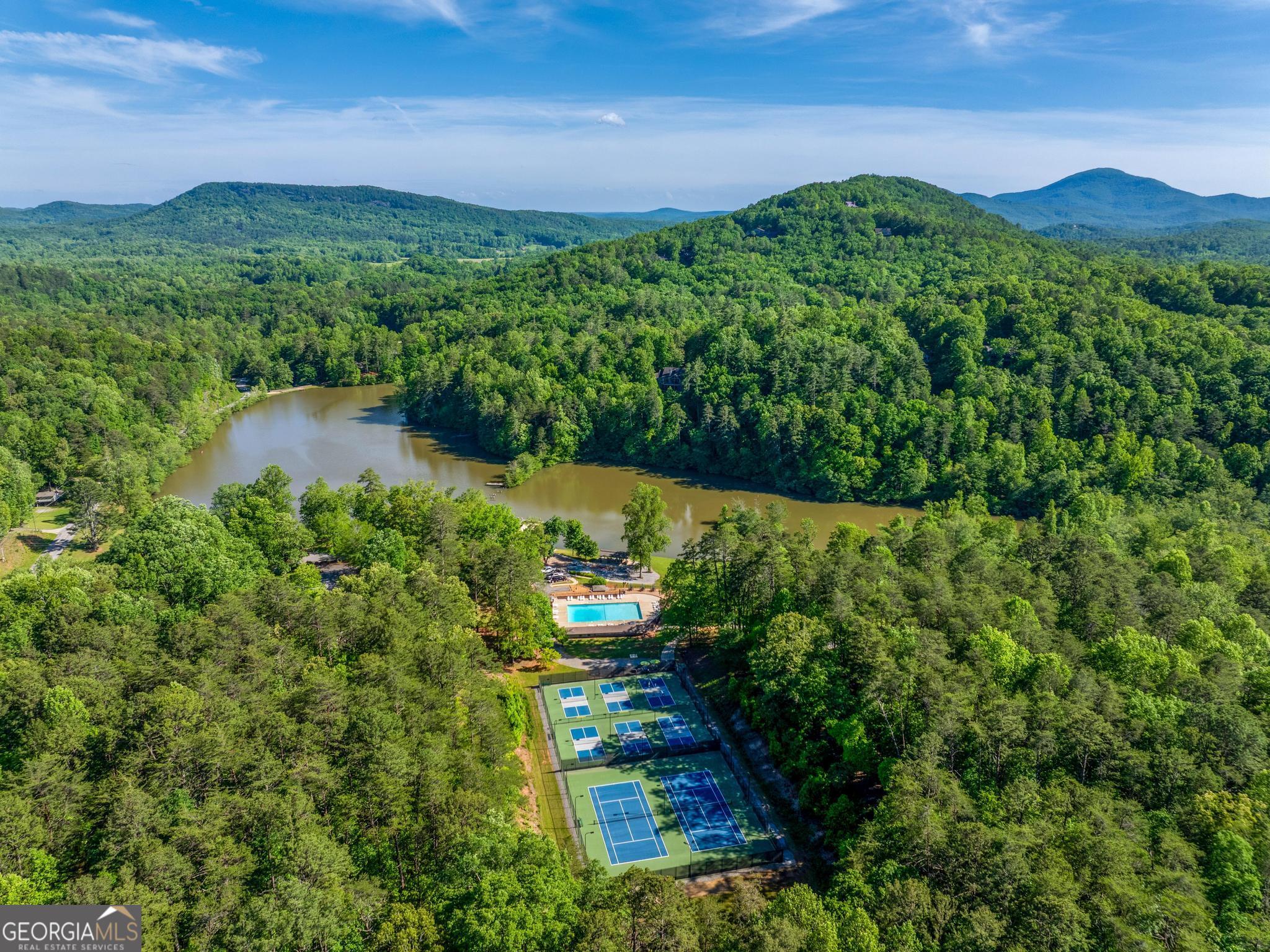 15D Woodbrier Sautee Nacoochee GA 30571