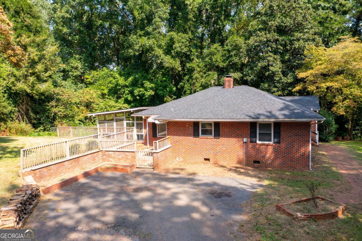250 Memorial Drive Dallas GA 30132