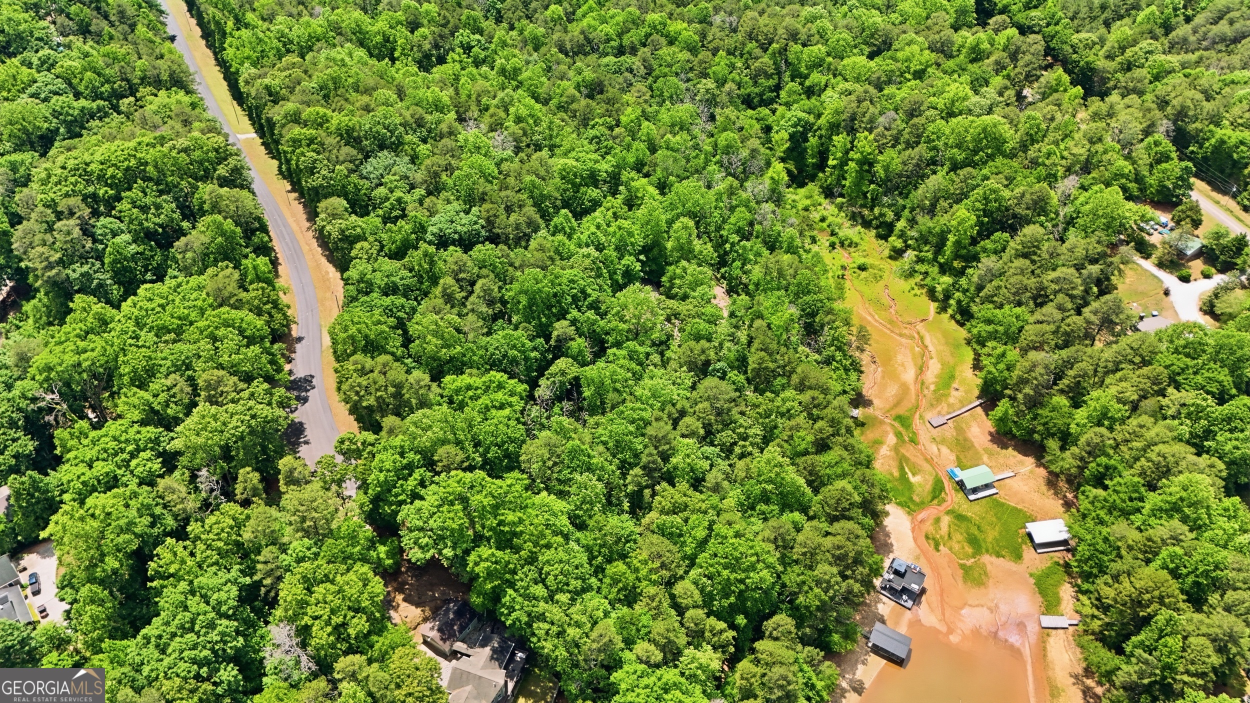 237 Waters Edge Court Martin GA 30557