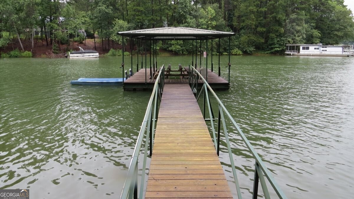 237 Waters Edge Court Martin GA 30557