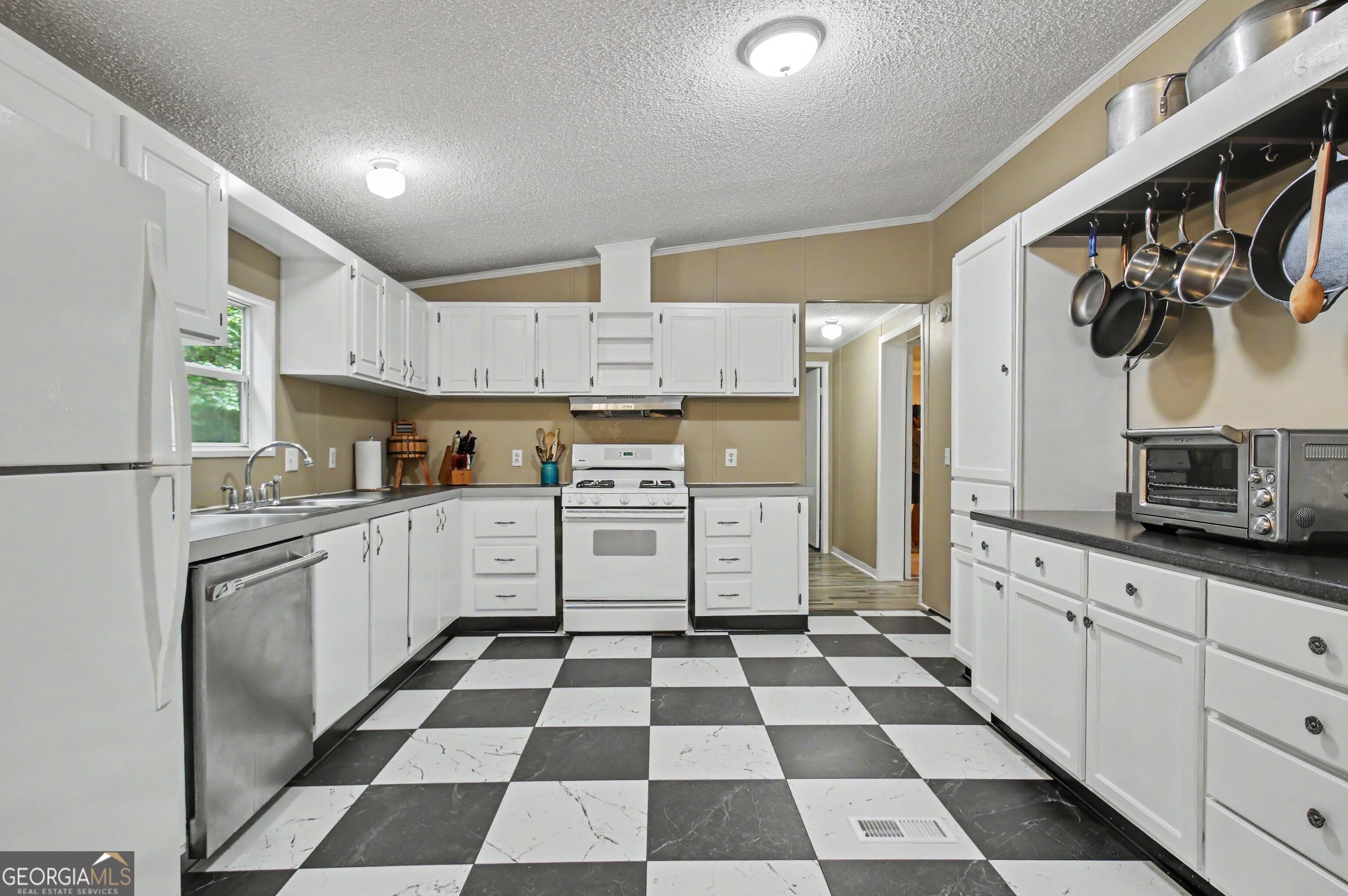 8622 Whitehouse Parkway Woodbury GA 30293