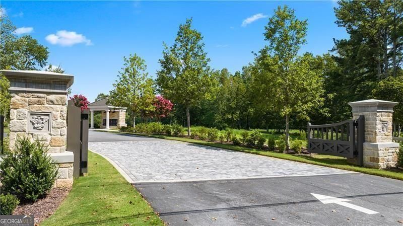 2053 Magnolia Lane Milton GA 30004