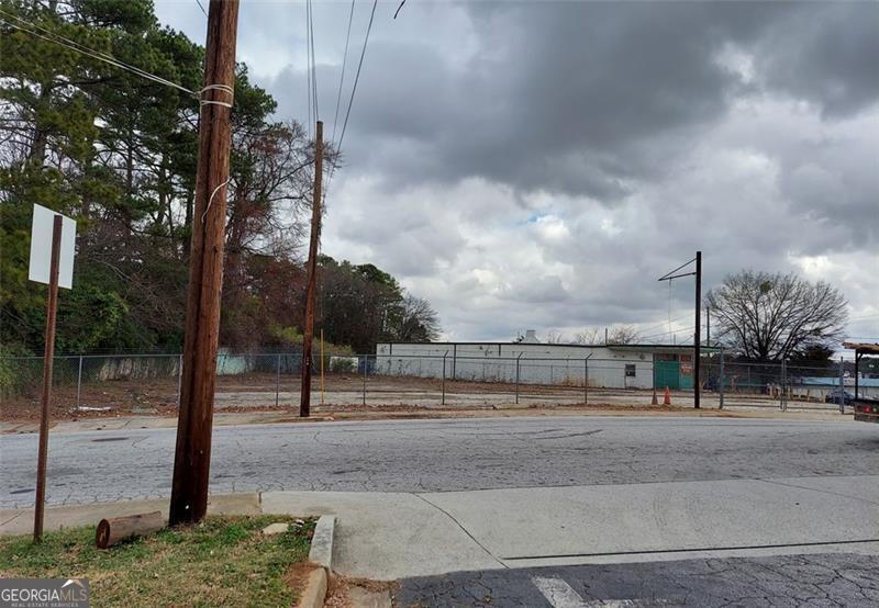 1780 Delowe Drive Atlanta GA 30311