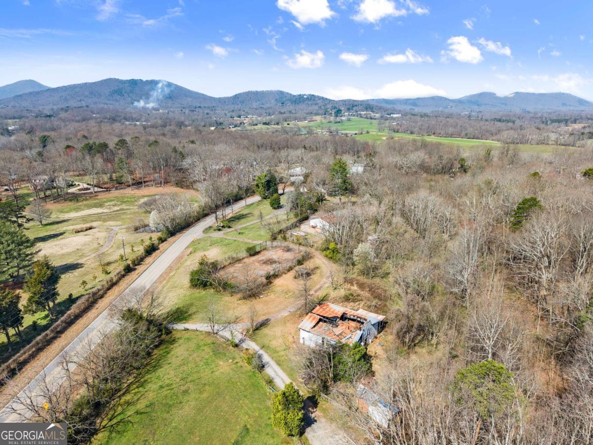 111 Skitts Mountain Road Cleveland GA 30528